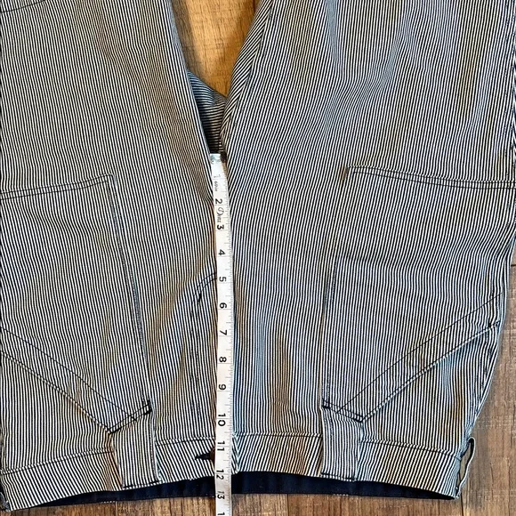 Duluth Trading Co Women’s Carpenter Jean Shorts Size 14 - Picture 9 of 11